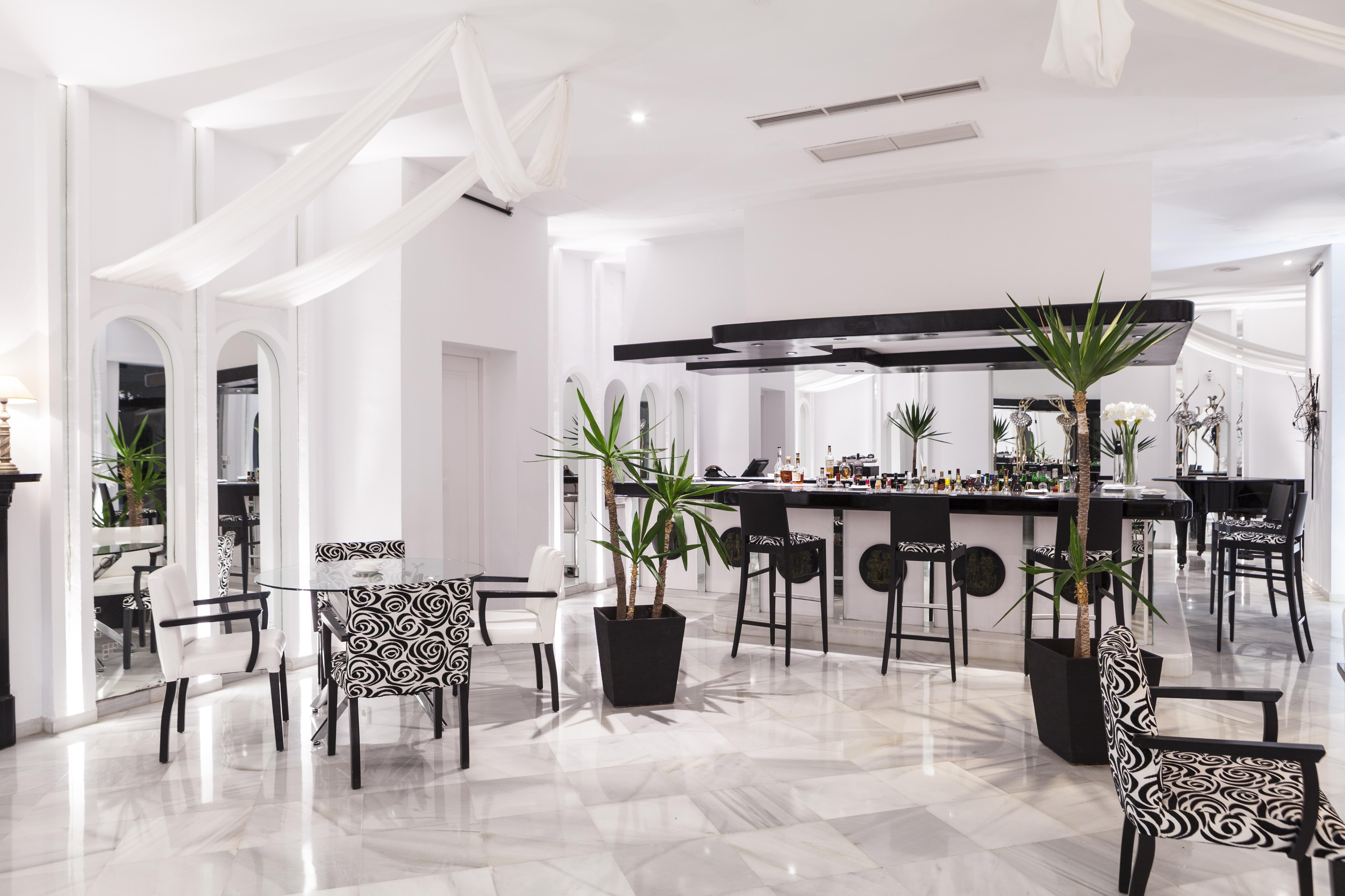 โฮเต็ล สวีทส์ ออลเบย์ซิน เดลมาร์ Hotel อัลมูเญการ์ ภายนอก รูปภาพ